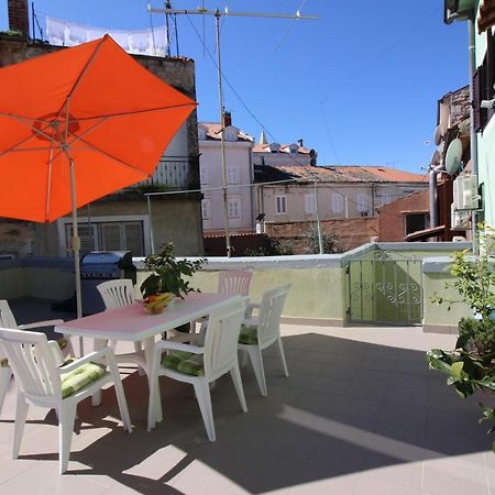Apartment Old City Porec Exterior photo